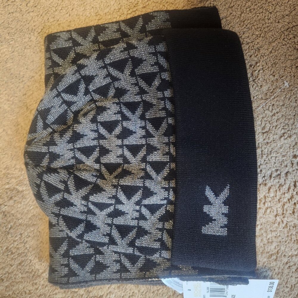 MICHAEL KORS SCARF AND HAT SET NEW WITH TAGS